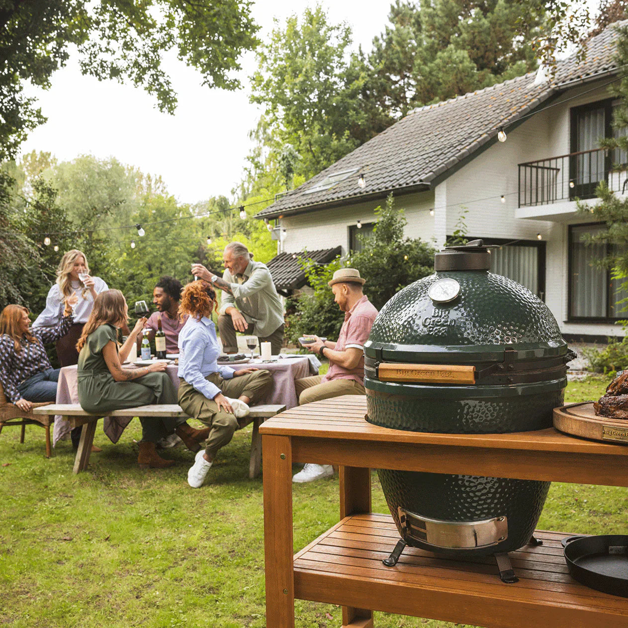 Large The Green Egg in Acacia Table Package
